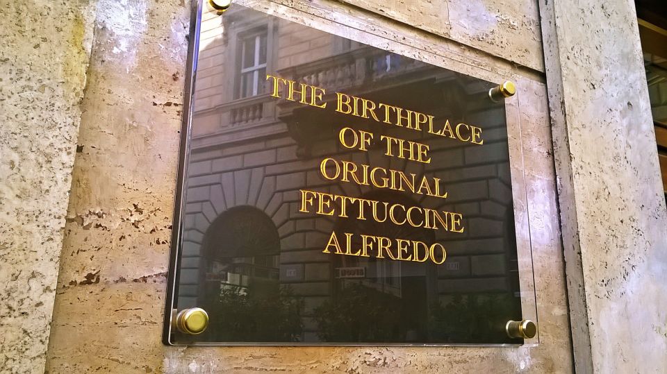 Alfredo alla Scrofa Restaurant in Rome: Eat Like a Star - Service, Atmosphere, and the “Come Hungry” Reality