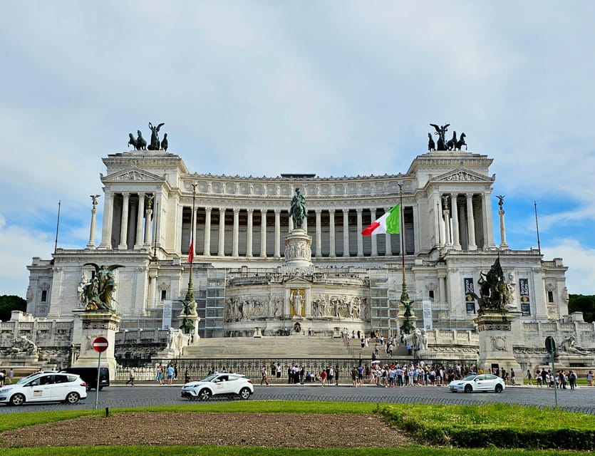 Alternative Walking Tour of Rome's City Center & Hidden Gems - Piazza Navona finish: a classic ending with a twist
