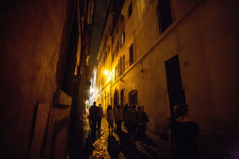 Dark Heart of Rome: Facts, Legends, and Mystery Tour - Via del Governo Vecchio: a photo stop with old-Rome mood