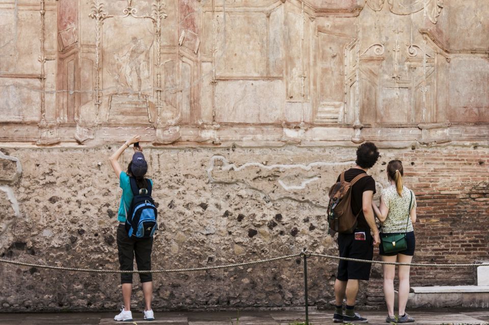 From Rome: Pompeii and Herculaneum by High-Speed Train - Pompeii highlights: where the guide turns ruins into real life
