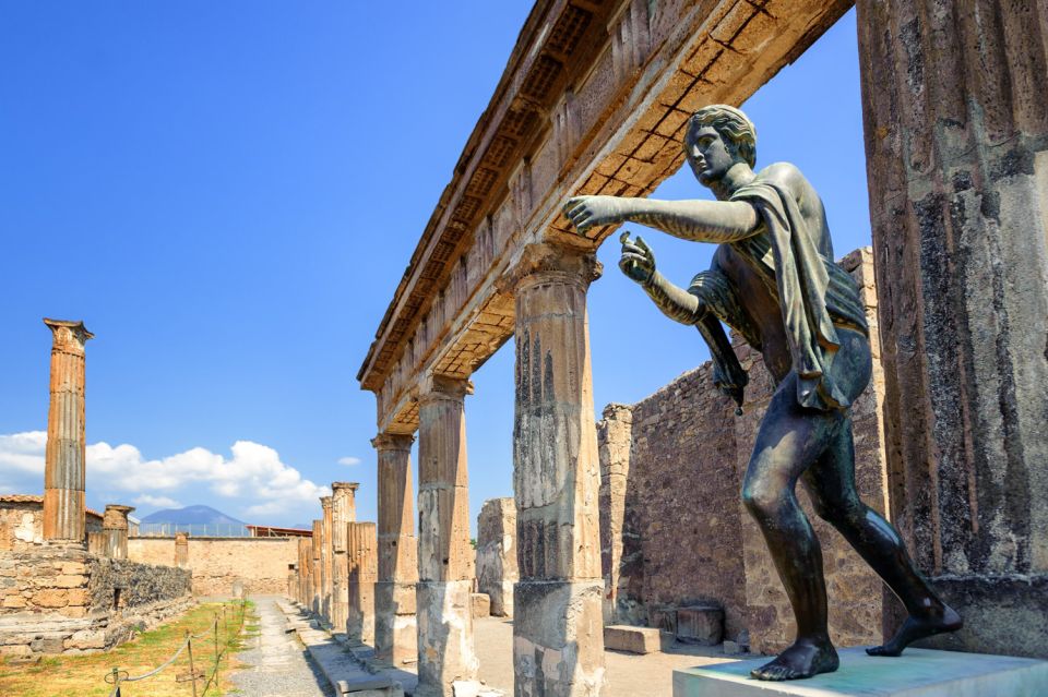 From Rome: Pompeii and Herculaneum by High-Speed Train - The smart logistics: Roma Termini to Naples without drama