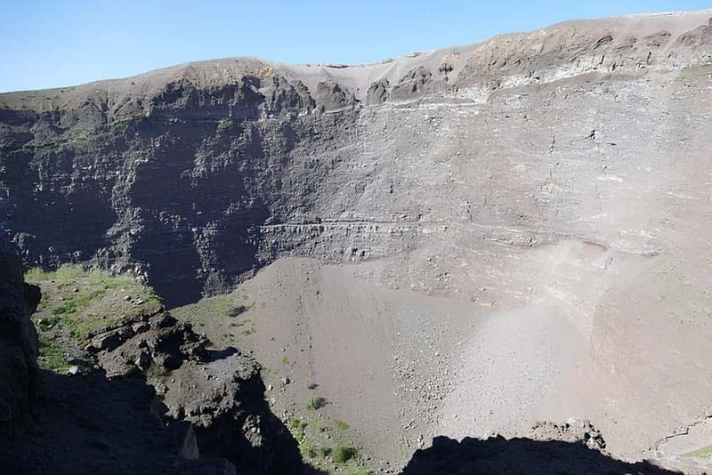From Rome: Pompeii and Vesuvio Guided Day Trip with Lunch - Who should book this trip—and who should skip it
