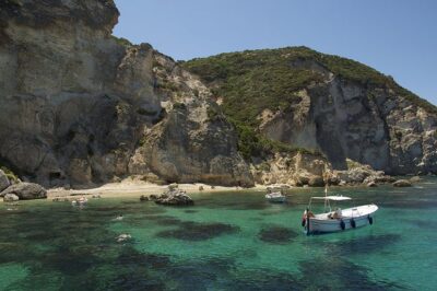 From Rome: Ponza Island Day Trip with Boat Excursion - Meeting at Caffè Cestia: how to avoid the early-morning scramble