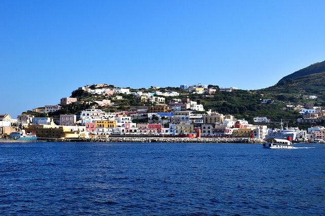 From Rome: Ponza Island Day Trip with Boat Excursion - Break time on Ponza: shopping, a drink, and slow strolling at the port