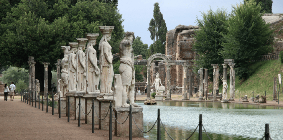 From Rome: Villa d'Este and Hadrian's Villa Tour with Lunch - Tivoli break time: use it for a real town moment