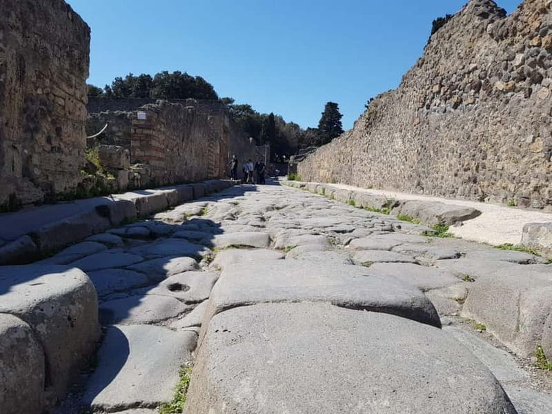 Pompeii: Entry Ticket w/ Guide and Transfers or Audio Guide - Key things you’ll notice before you go