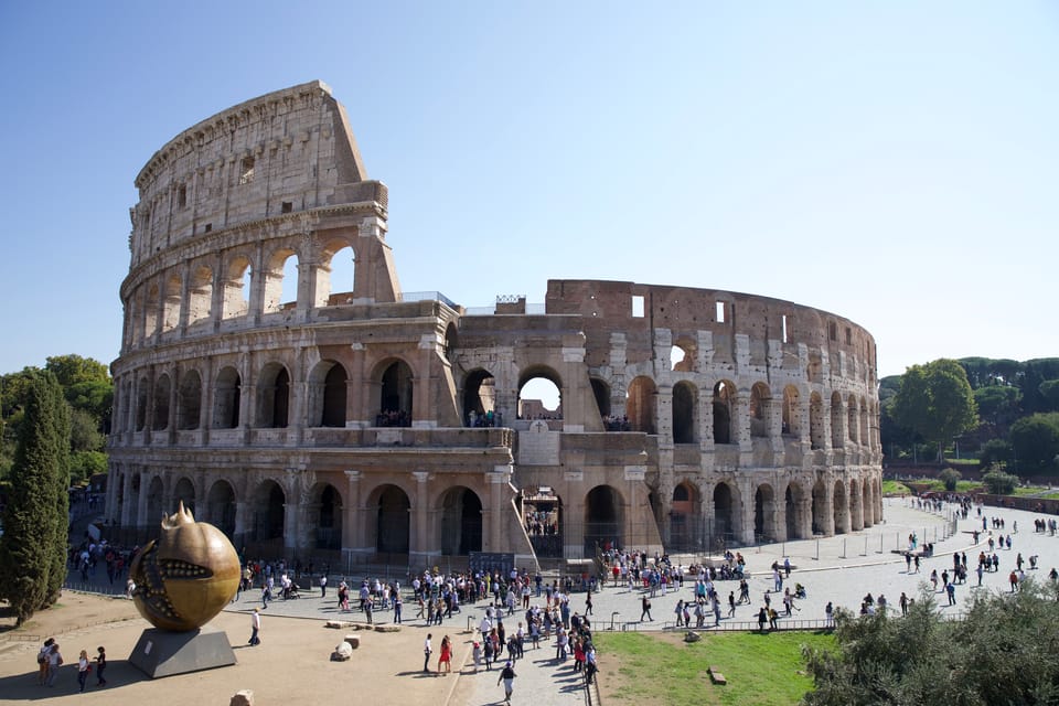 Rome: 1-Hour Fast Colosseum Tour - Photo strategy around the circumference: don’t just chase the perfect angle