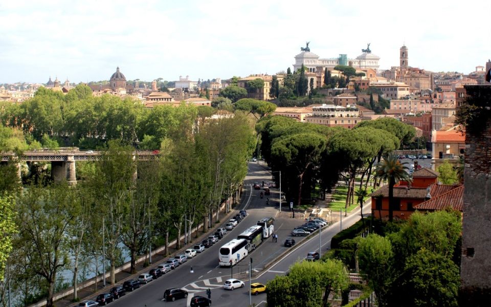 Rome: 3-Hour Panoramic Luxury Golf Cart Tour - Why a luxury electric golf cart beats Rome’s walking math