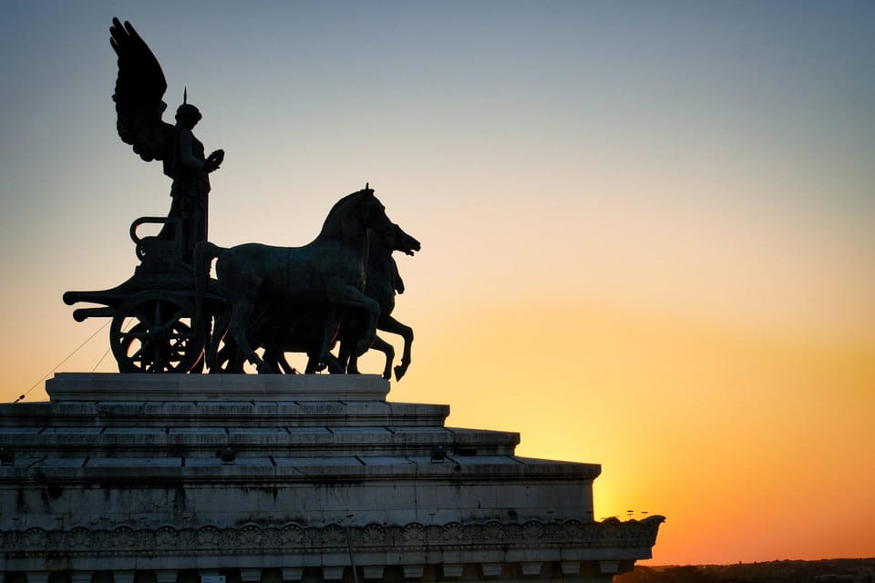 Rome: Ancient Rome Night Tour - Piazza Venezia to Capitoline Hill: the “Forum in one view” moment