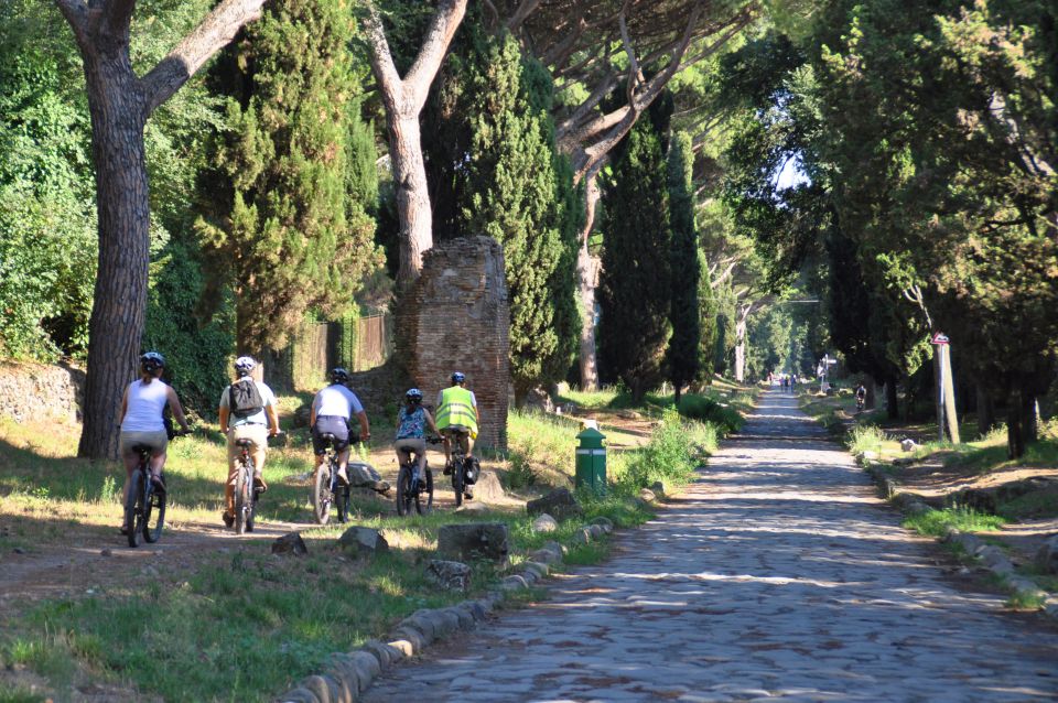 Rome: Appian Way, Catacombs & Roman Aqueducts Top EBike Tour - Circus of Maxentius, Cecilia Metella, and Villa dei Quintili: the best photo stops