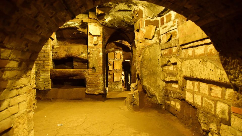 Rome: Appian Way Golf Cart Tour with Roman Catacombs Entry - Meeting at Via Monterone 19 near the Pantheon: how to find it fast
