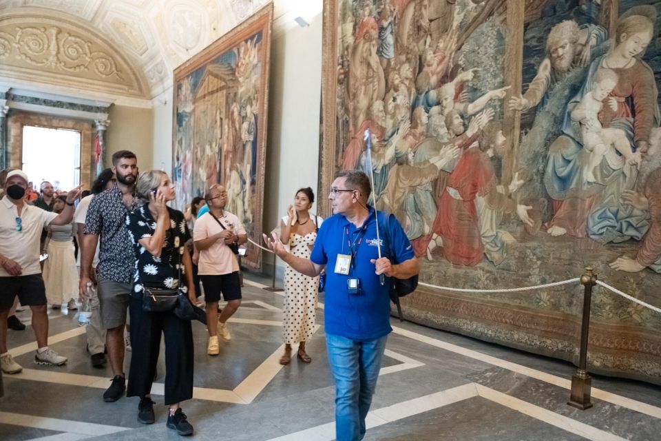 Rome: Breakfast & Tour of Vatican Museums & Sistine Chapel - Hall of Maps and Gallery of Tapestries: two stops that make the Vatican feel bigger
