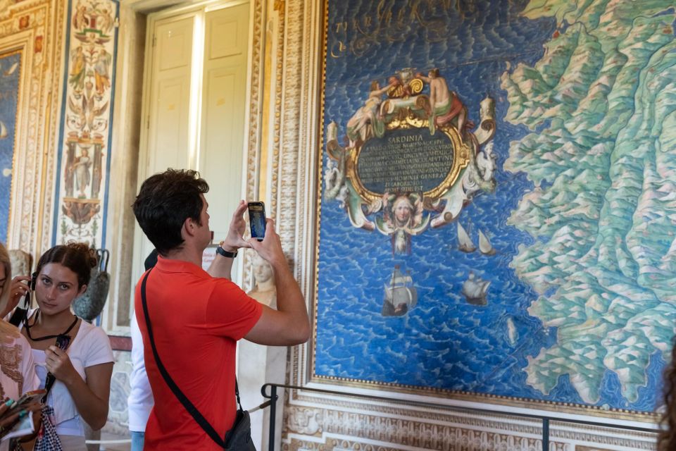 Rome: Breakfast & Tour of Vatican Museums & Sistine Chapel - Sistine Chapel: silence rules, plus a guide that keeps you oriented