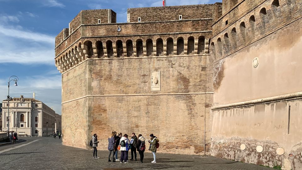 Rome: Castel Sant'Angelo Skip-the-Line Ticket - Entering Castel Sant’Angelo fast with the orange-umbrella voucher pickup