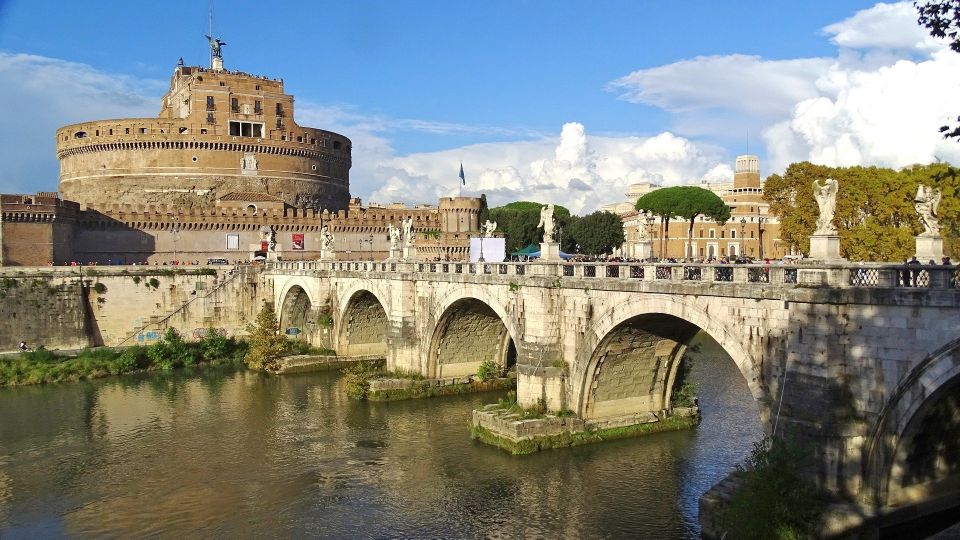 Rome: Castel Sant’Angelo Skip-the-Line Ticket & Audio Guide - Hadrian’s tomb: where the story starts