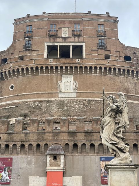 Rome: Castel Sant’Angelo Skip-the-Line Ticket & Audio Guide - Your smartphone audio guide: the part that can make or break the day