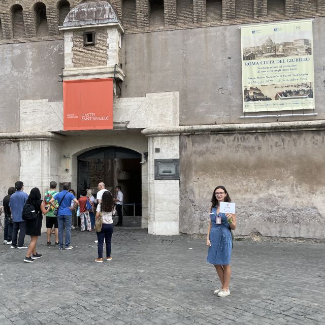 Rome: Castel Sant'Angelo Tour With Skip-the-line Access - Duration, pace, and language options for a short visit