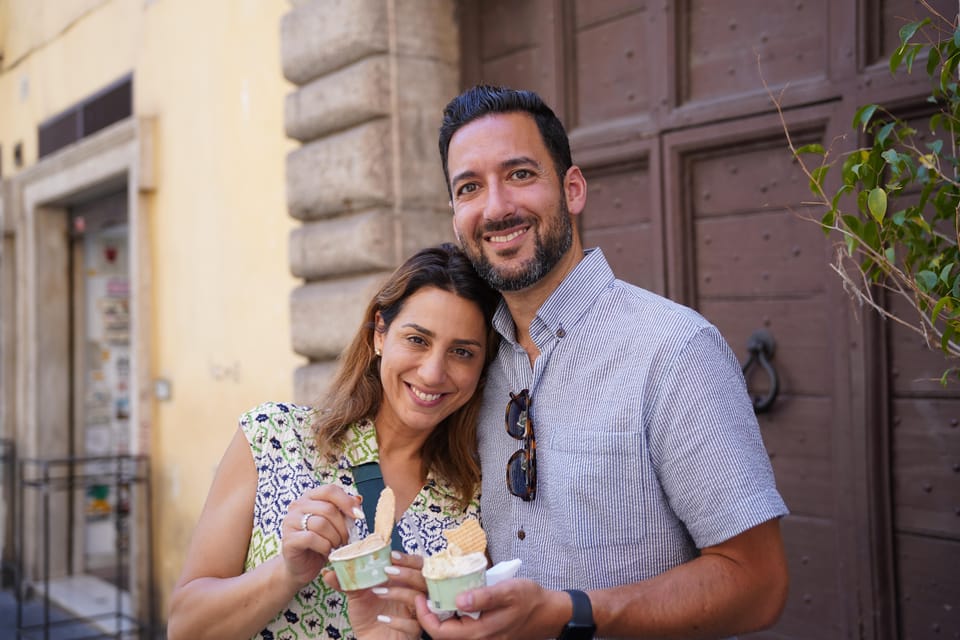 Rome: City Tour by Vespa with Pictures and Sweets Tastings - The professional photographer: how to get the best shots (and not feel awkward)
