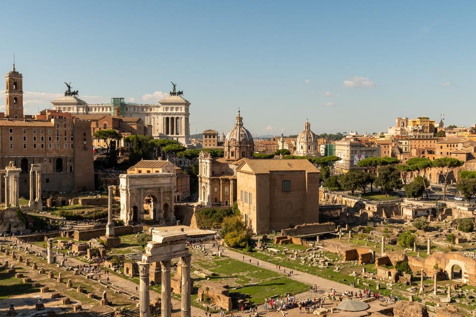 Rome: Colosseum Experience with Host and Audio Guide - Audio Guide Reality Check: Headphones and App Access Matter