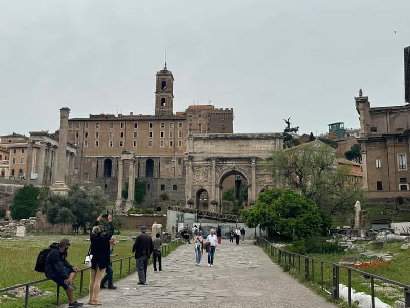 Rome: Colosseum, Forum and Palatine Hill - What to bring and what Rome sites won’t allow