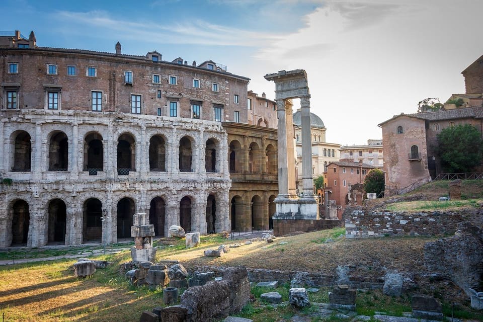 Rome: Colosseum, Forum, & Palatine Hill with Audio Guide - Palatine Hill: the 40-meter view that ties it all together