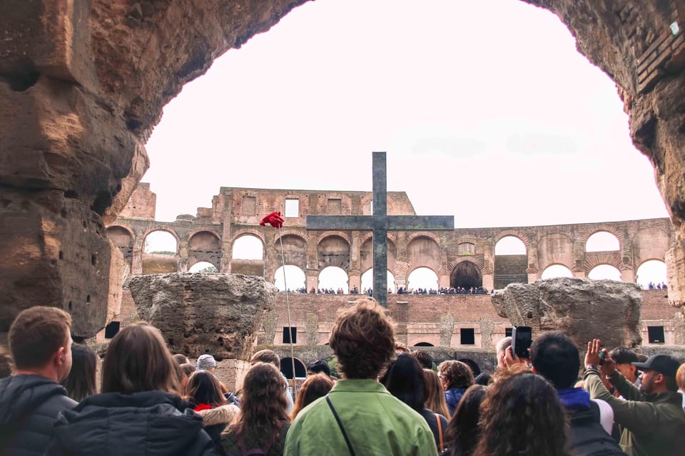 Rome: Colosseum & Forum with Audio Guide App -Optional Arena - Palatine Hill: the mythical birthplace and the view from the top