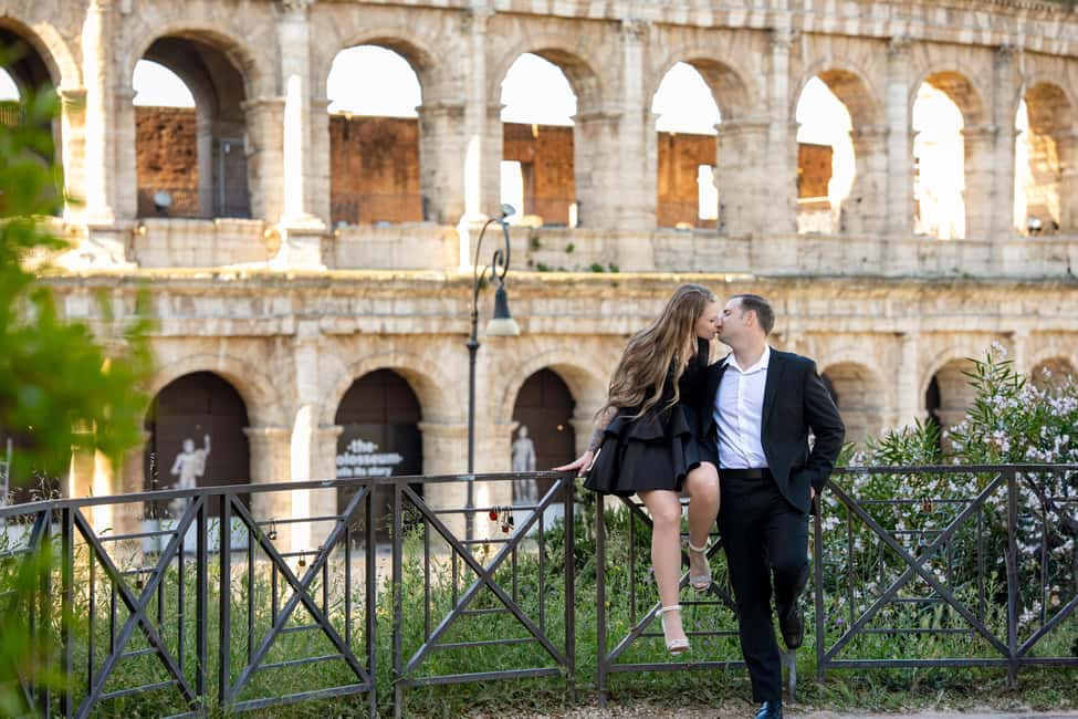 Rome: Colosseum Private Photoshoot - Optional add-ons: building more scenes with Capitoline Hill and the Jewish Ghetto
