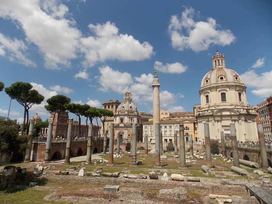 Rome: Colosseum, Roman Forum & Palatine Guided Tour - Roman Forum: the political and economic center you can picture