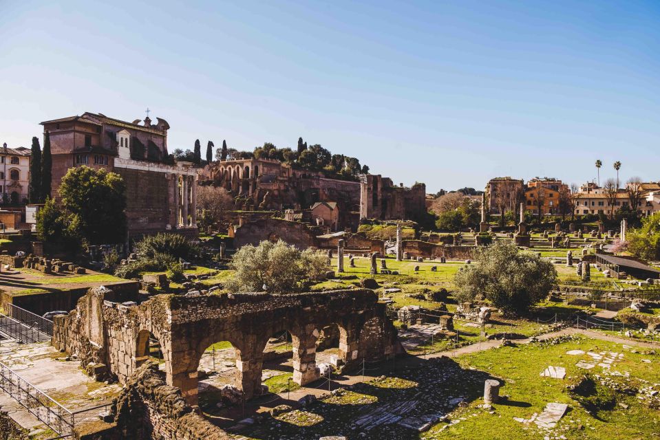 Rome: Colosseum, Roman Forum, & Palatine Hill Guided Tour - Guide Names You Might Encounter (And What They Do Well)