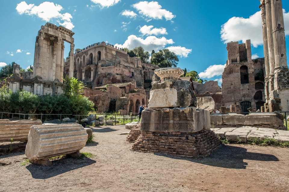 Rome: Colosseum, Roman Forum & Palatine Hill Tour - The Roman Forum: Turning Ruins Into a Political and Personal Story