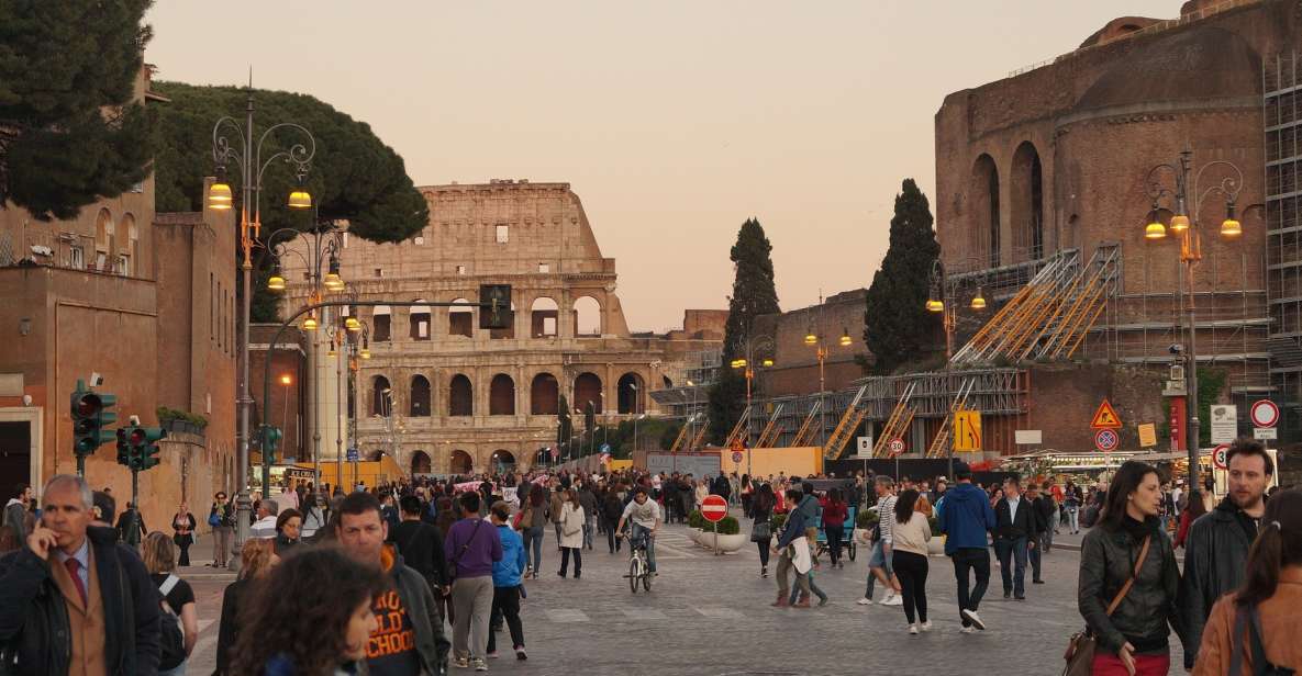 Rome: Colosseum, Roman Forum & Trajan's Market Exterior Tour - Why an exterior Colosseum tour can be the smart move