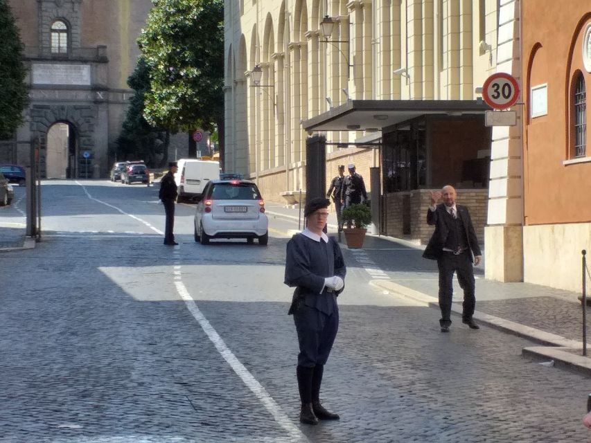 Rome: Early Morning Small-Group Vatican Tour with Pickup - Hotel pickup and the morning logistics that actually matter