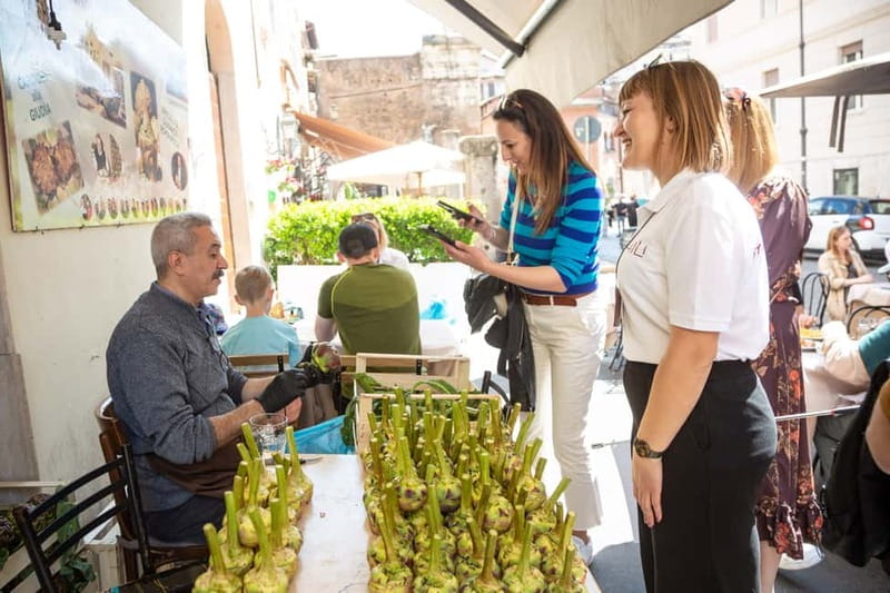 Rome: Eat Like a Roman Ghetto & Campo de' Fiori Food Tour - Key things you’ll notice right away