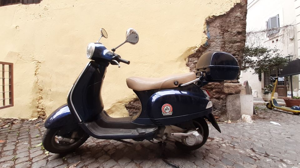 Rome: Half-Day Tour by Vespa with Driver - Circus Maximus, Roman Forum, and the Colosseum from the Road