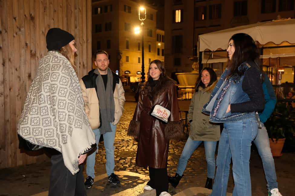 Rome: Murder Mysteries of Rome Guided Walking Tour - Why a moonlit murder mystery works so well in Rome