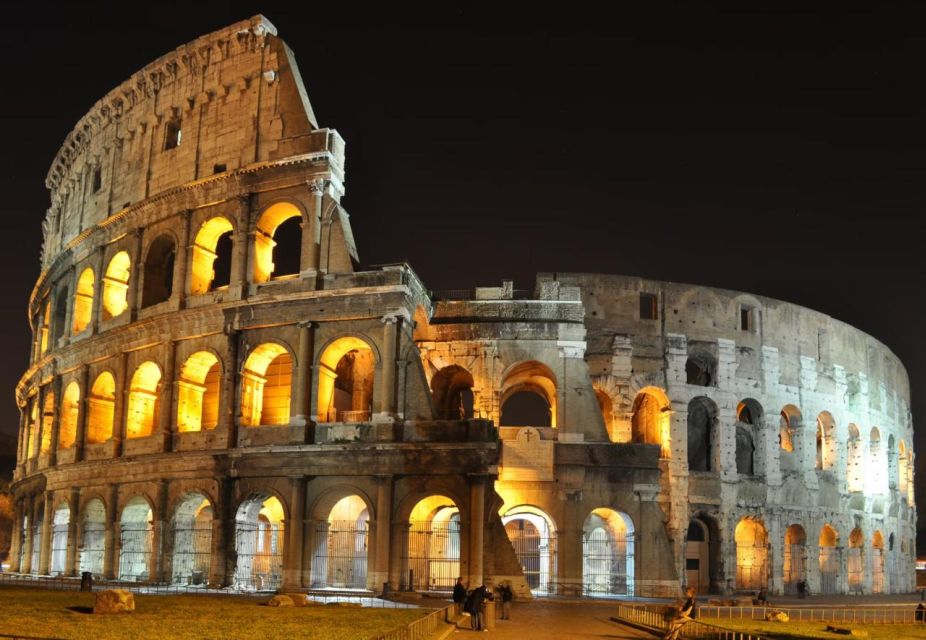 Rome: Night Tour by Golf Cart with Italian Dinner and Gelato - The night route: from Colosseum views to Piazza Navona and Trevi