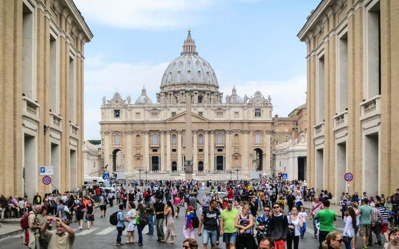 Rome: Papal Audience Experience with Pope Leo XIV - Close viewing tips: how to prepare for heat, sun, and the crowd