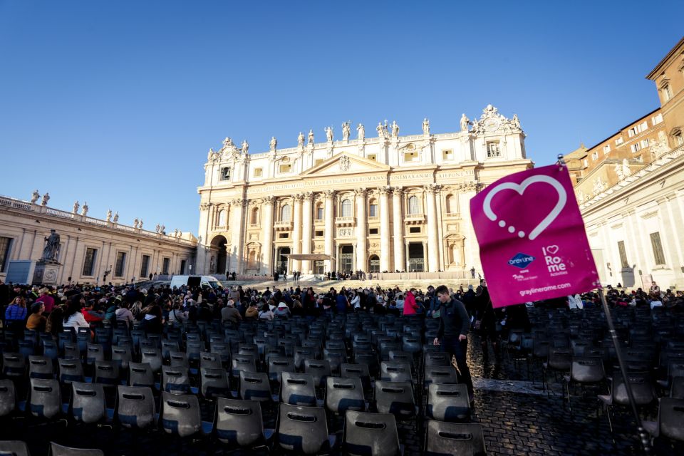 Rome: Papal Audience with Pope Leo XIV - Where it happens: St. Peter’s Square vs. Paul VI Hall