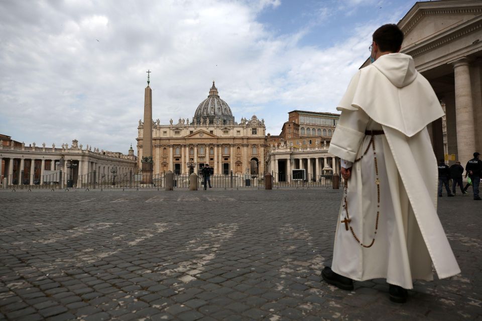 Rome: Private 3-Hour Tour by Chauffeur-Driven Vehicle - Trevi Fountain on Piazza di Trevi: why the timing matters