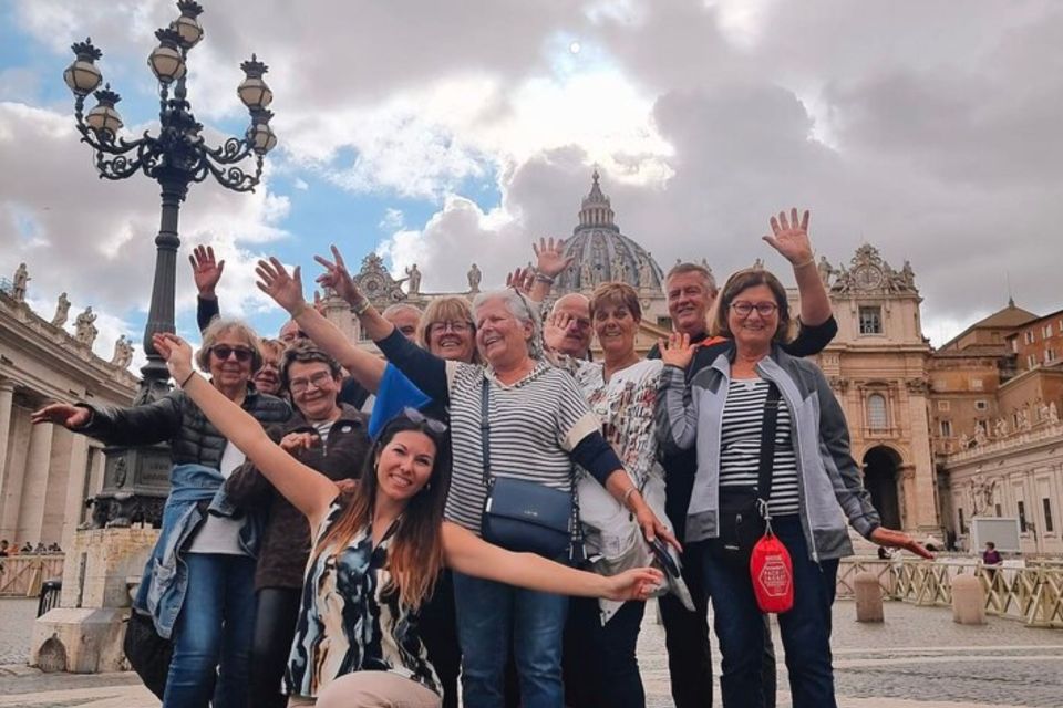 Rome : Private custom walking tour with a local guide - The core experience: photo stops, guided sightseeing, and walking rhythm