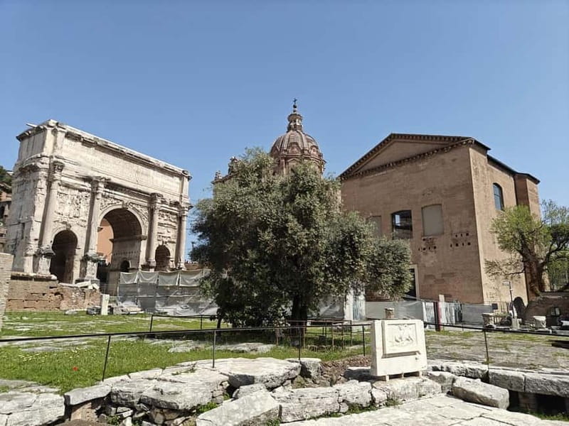 Rome: Roman Forum Myths and Legends Private Guided Tour - Getting to Largo della Salara Vecchia (and not wasting your entry time)