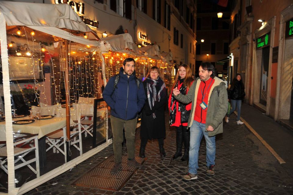 Rome: Spanish Steps, Trevi, Navona and Pantheon Sunset Tour - Trevi Fountain When the Light Gets Soft—and the Crowd Buddies