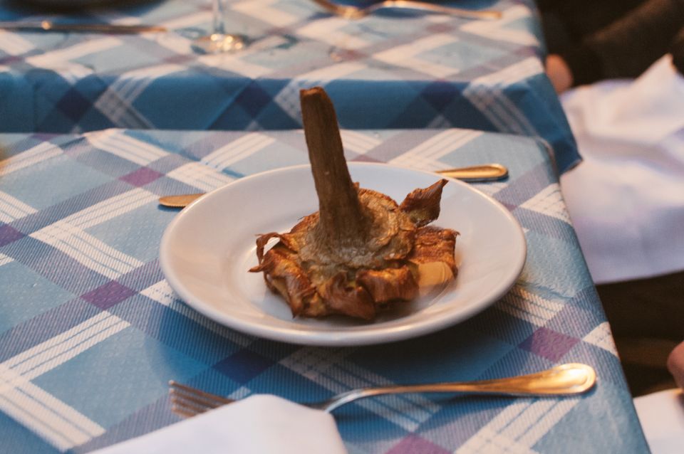 Rome: Twilight Trastevere Food Tour with Wine Tasting - Gelato with a trained eye: how to spot the real stuff