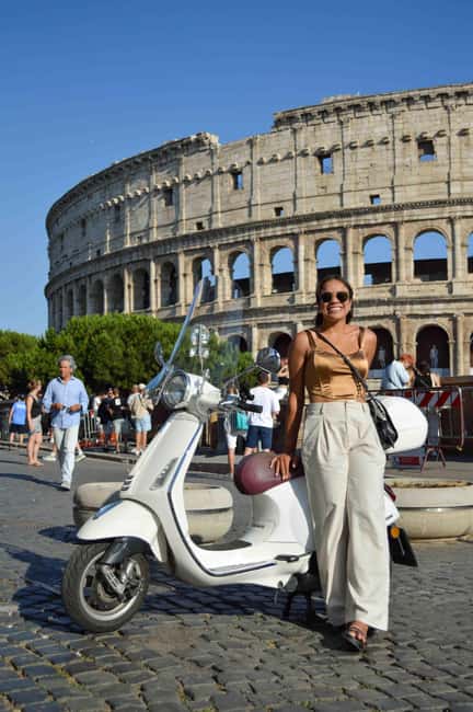 Rome: Vespa scooter tour "When in Rome" - Circus Maximus (10-minute pass-by): the chariot-race imagination kicks in fast