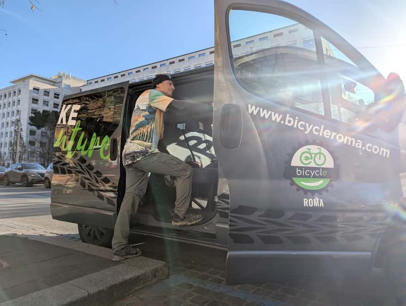 Rome:Appian Way E-bike Tour, Catacombs, Aqueducts & Transfer - Circus of Maxentius and the Tomb of Cecilia Metella: short stops, big visuals
