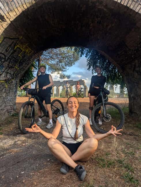 Rome:Appian Way E-bike Tour, Catacombs, Aqueducts & Transfer - Appian Way riding: the long 1.5-hour stretch that sells the tour