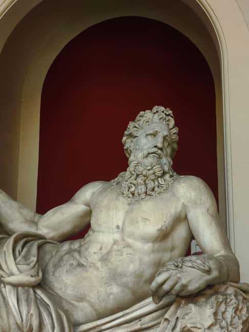 Vatican: Priority Entry to Vatican Museums an Sistine Chapel - Vatican Museums Highlights: Raphael Rooms and the Gallery of Maps
